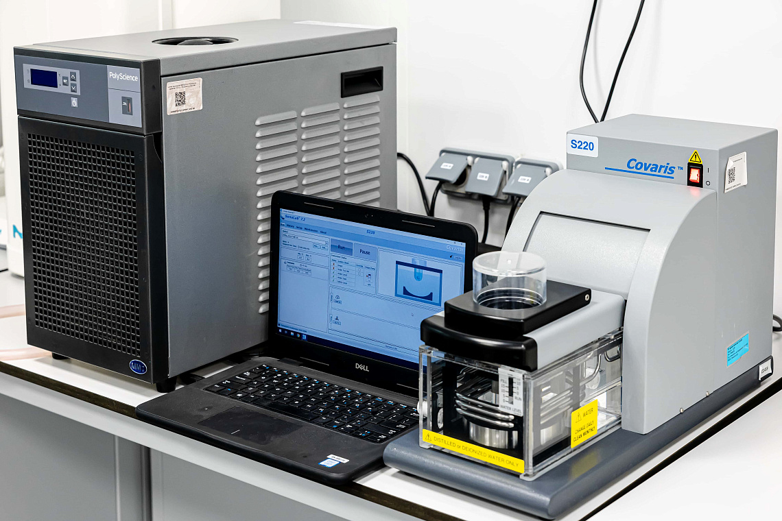 Covaris S220 Focused-ultrasonicator
